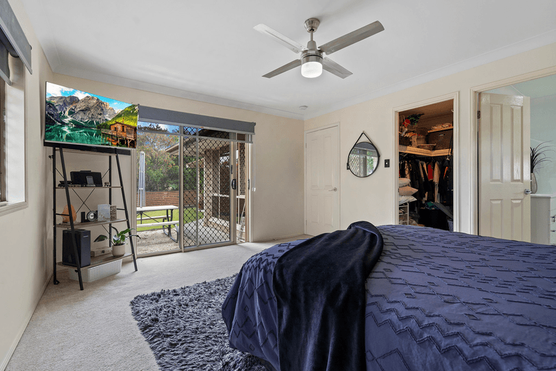 25 Armstrong Way, HIGHLAND PARK, QLD 4211