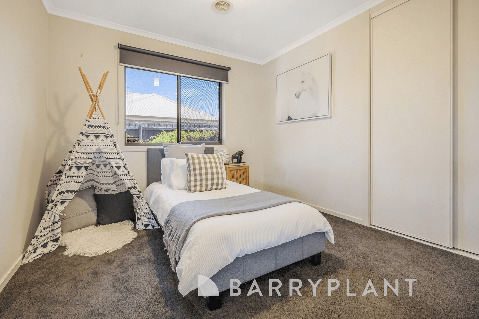 33 Tawrrific Street, Kurunjang, VIC 3337