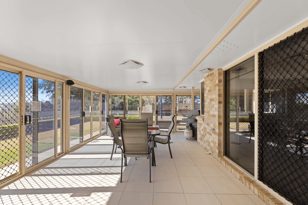 71 Cotswold Hills Drive, COTSWOLD HILLS, QLD 4350