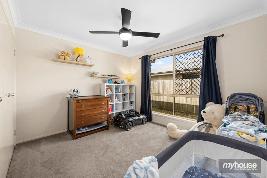 53 Sunset Drive, GLENVALE, QLD 4350