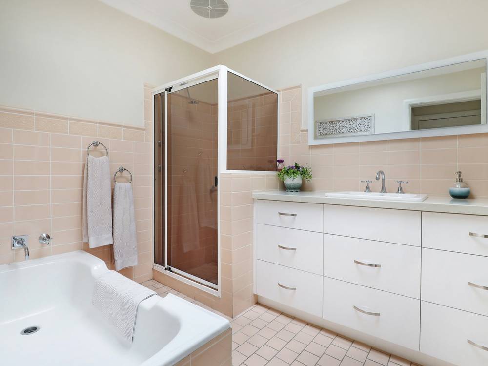 6 Nioka Ave, KEIRAVILLE, NSW 2500