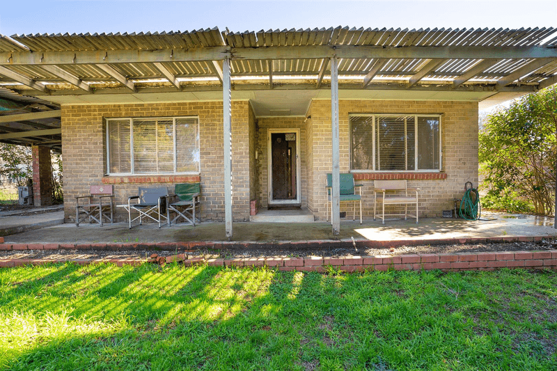 16 Hay Street, Woomargama, NSW 2644