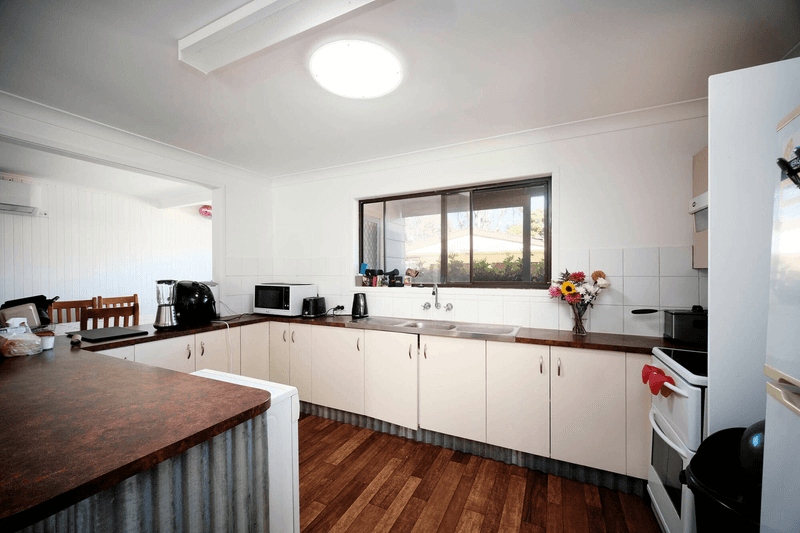 6 Cowper St, Nabiac, NSW 2312