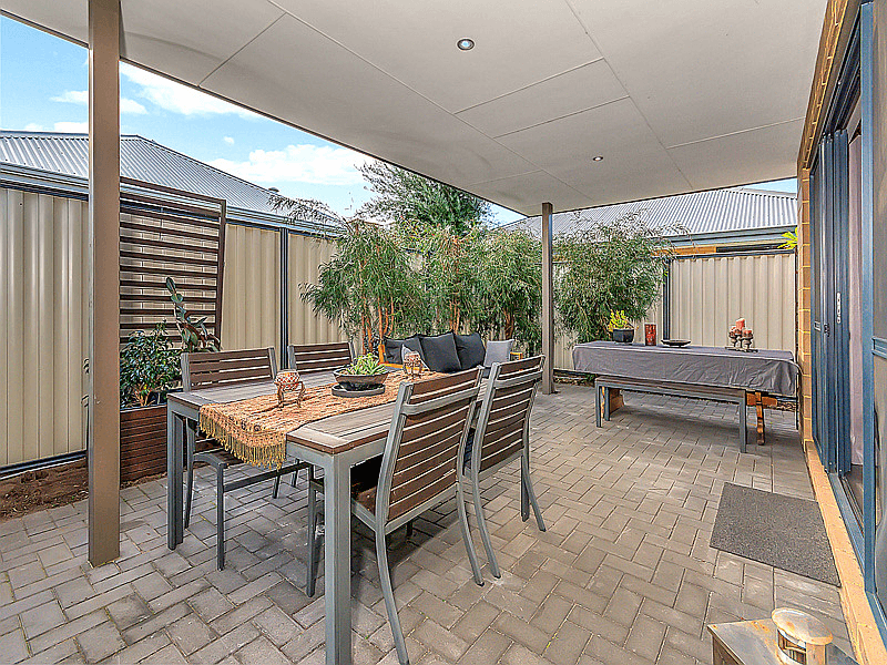 15b Fairlie Road, CANNING VALE, WA 6155