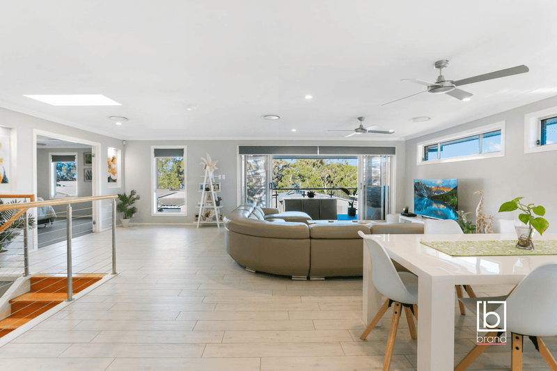 28 Mulwala Drive, WYEE POINT, NSW 2259