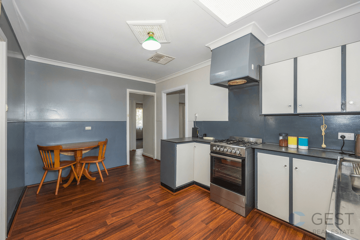 39 Connell Way, GIRRAWHEEN, WA 6064