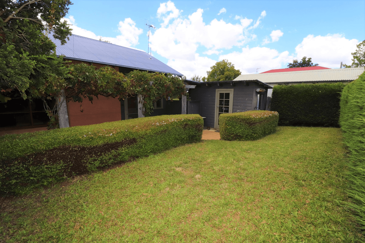 108 West Avenue, GLEN INNES, NSW 2370