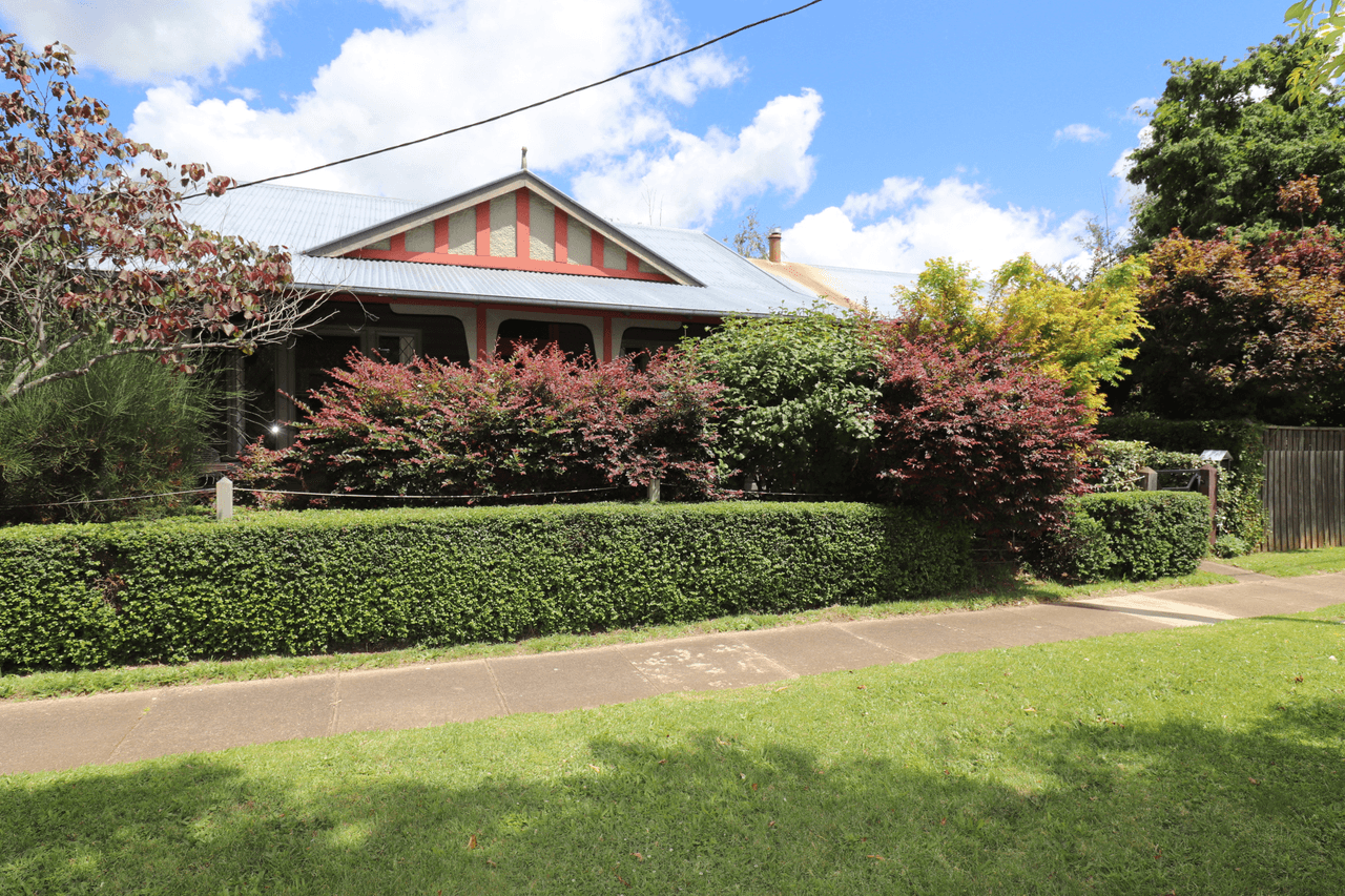 108 West Avenue, GLEN INNES, NSW 2370