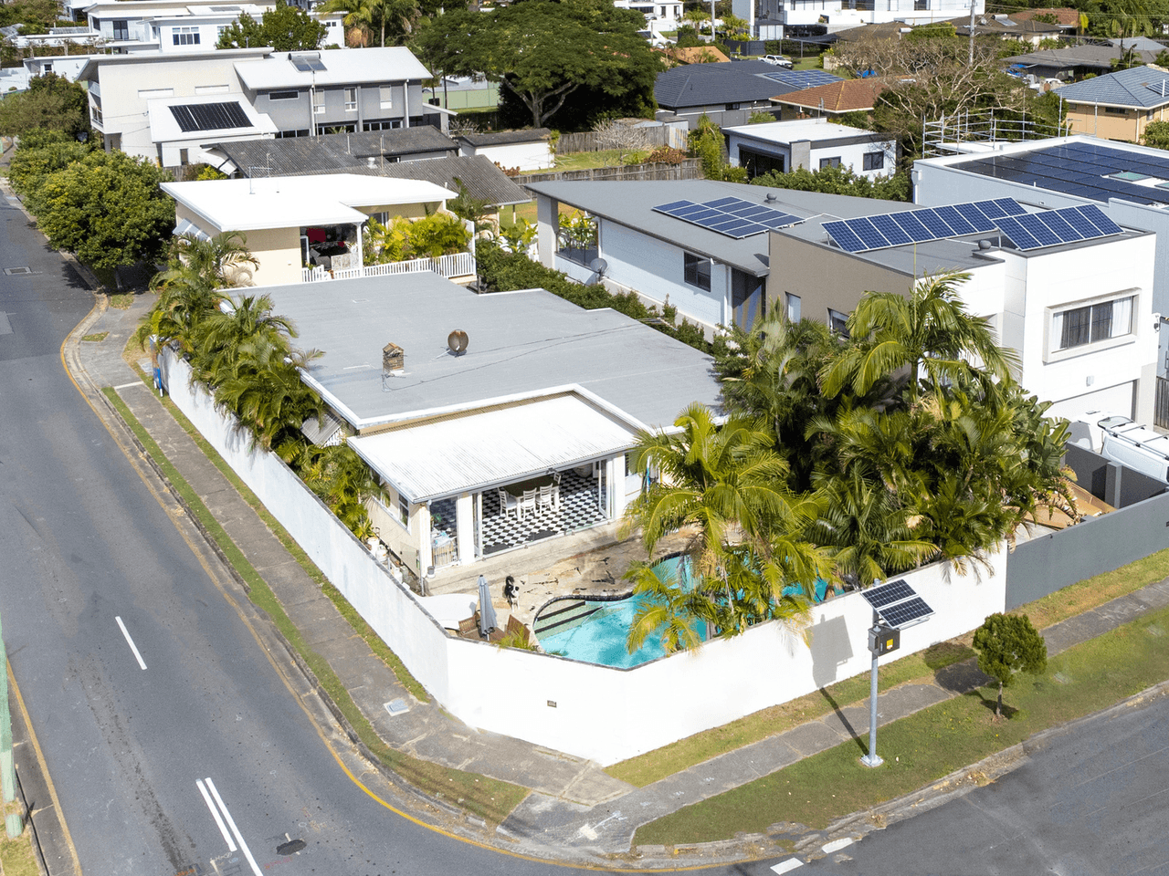 22 Ferny Fairway, BURLEIGH HEADS, QLD 4220