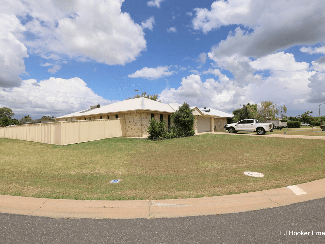 10 Blue Gums Drive, EMERALD, QLD 4720