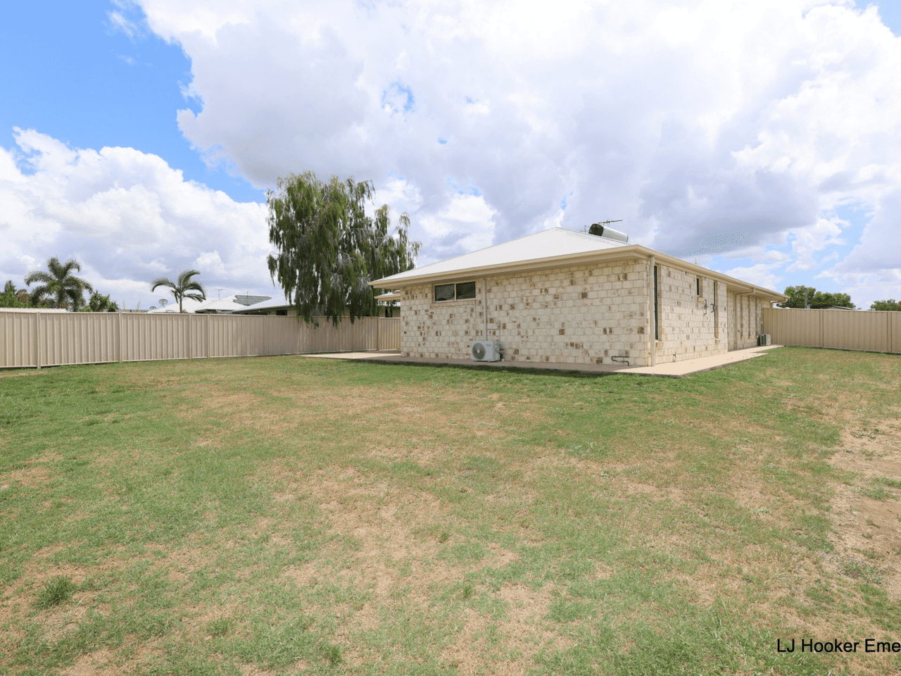 10 Blue Gums Drive, EMERALD, QLD 4720