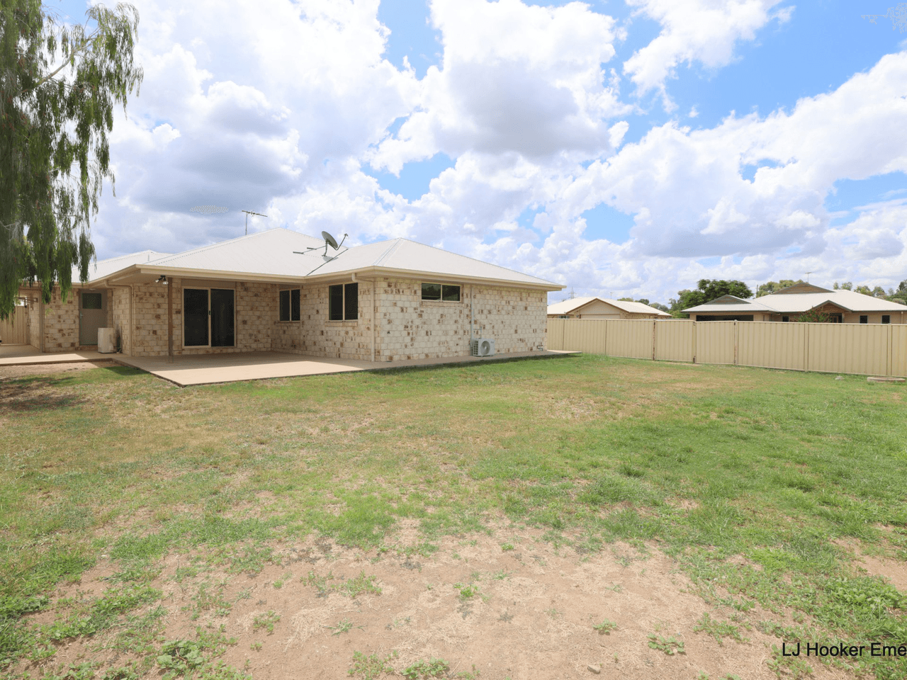 10 Blue Gums Drive, EMERALD, QLD 4720