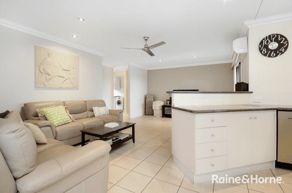 22 Leonie Court, NEW AUCKLAND, QLD 4680