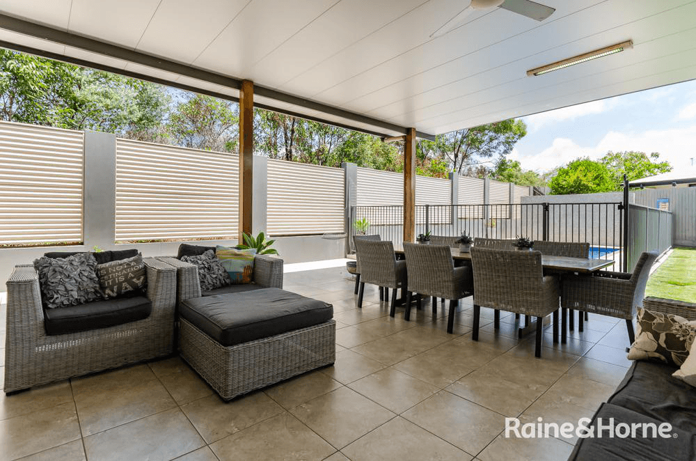 22 Leonie Court, NEW AUCKLAND, QLD 4680