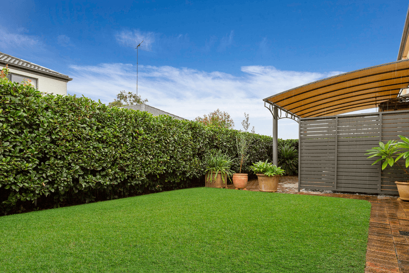 40 Eucalyptus Court, Picnic Point, NSW 2213