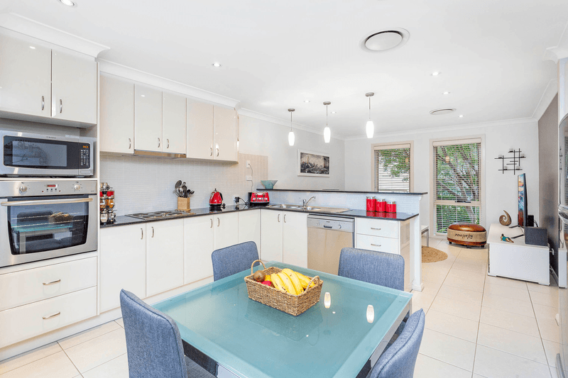 40 Eucalyptus Court, Picnic Point, NSW 2213