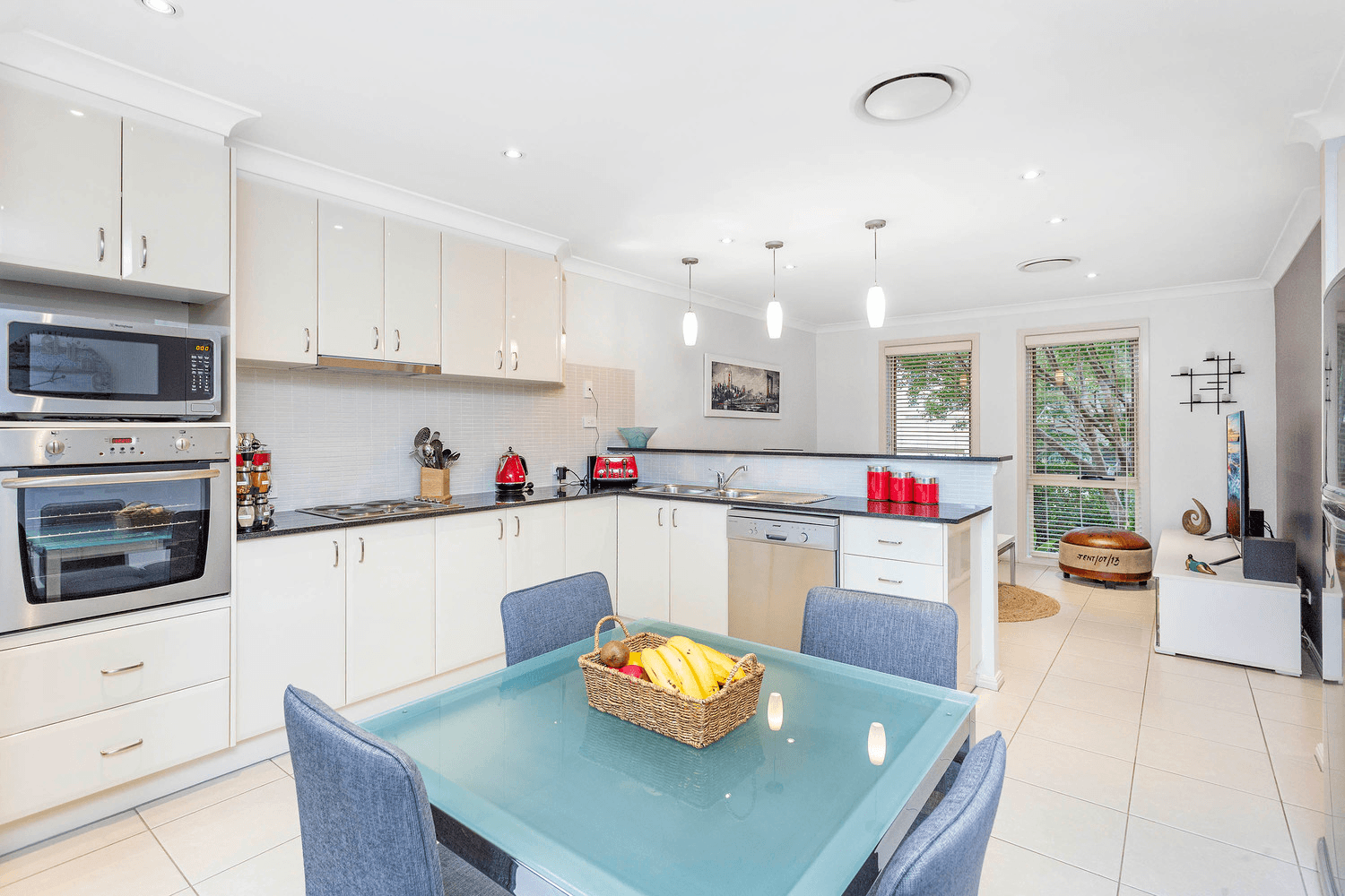 40 Eucalyptus Court, Picnic Point, NSW 2213