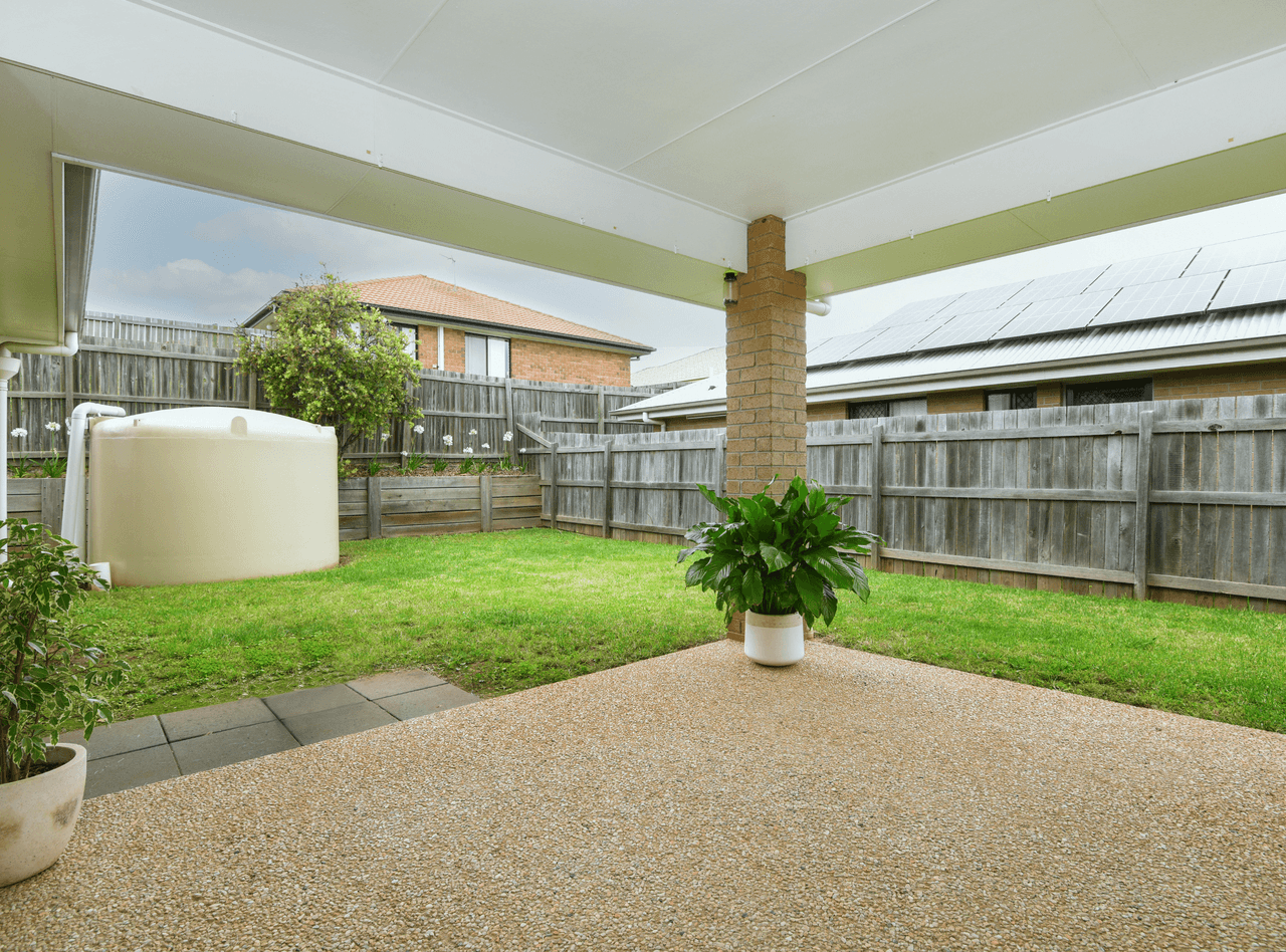 8 Balonne Drive, GLENVALE, QLD 4350