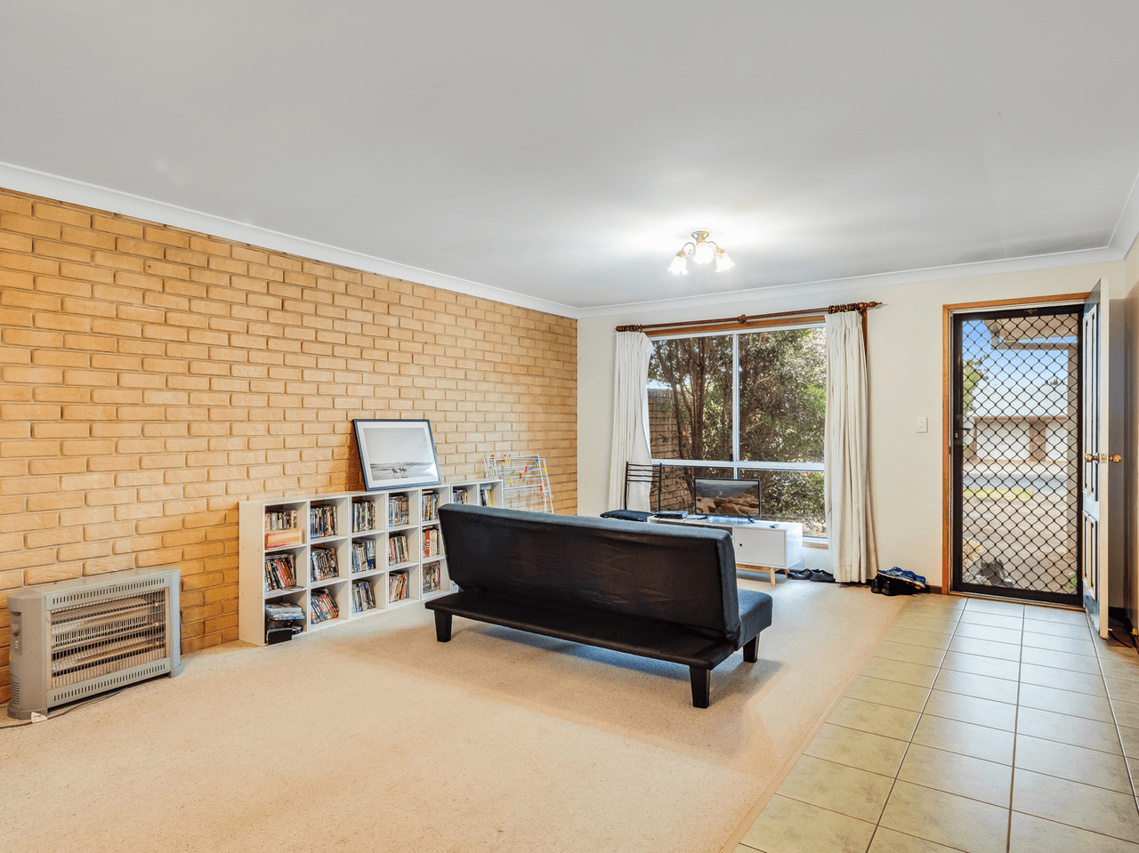 1 &amp; 2/9 Gabrielle Street, KEARNEYS SPRING, QLD 4350