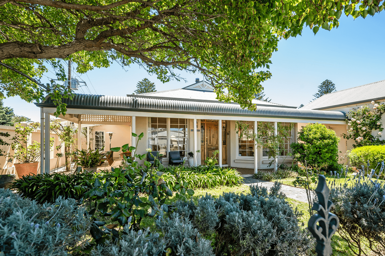 45 Newland Street, VICTOR HARBOR, SA 5211