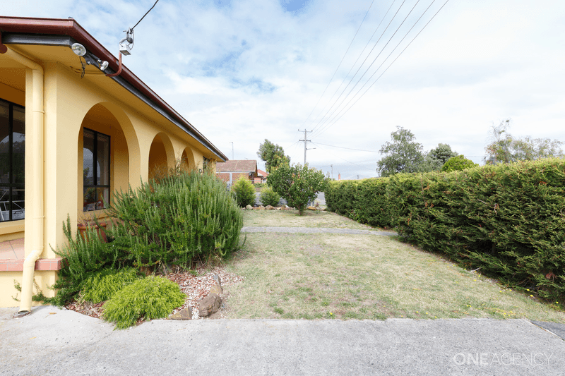 6 Mallard Place, Newnham, TAS 7248