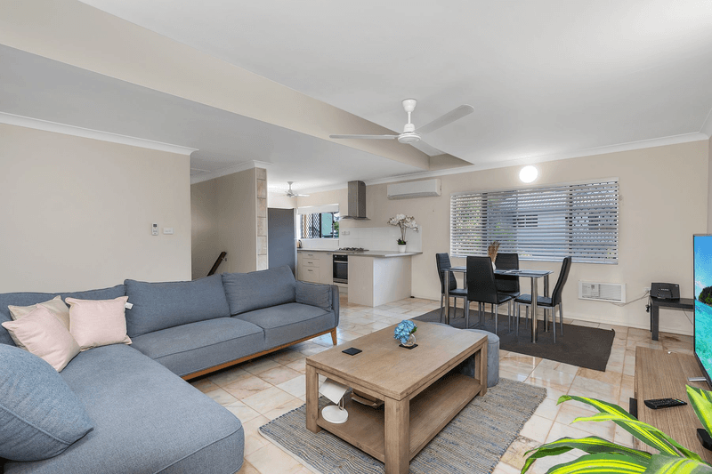 8/11 Crathern Close, EDGE HILL, QLD 4870