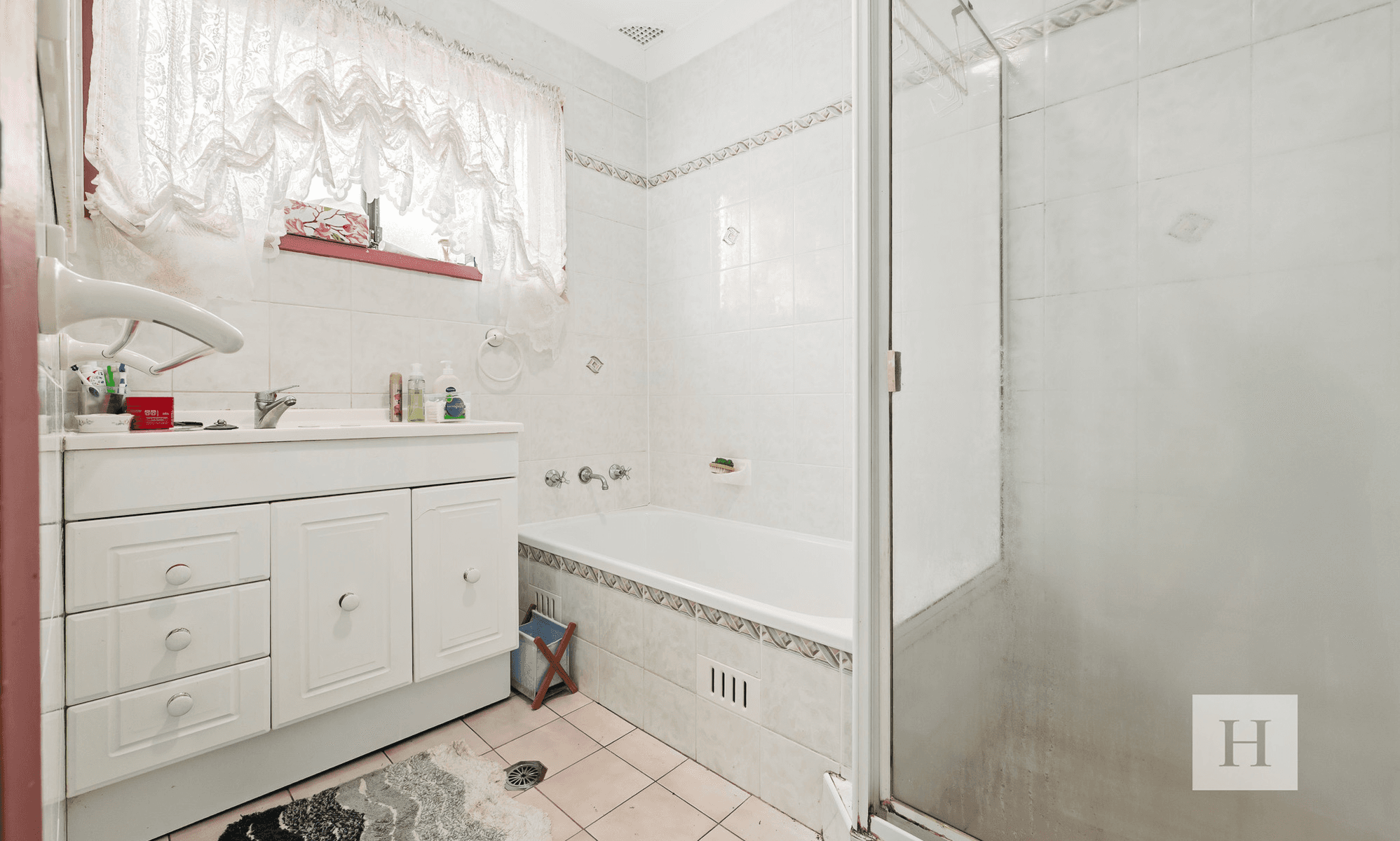24 Balmoral Drive, Gorokan, NSW 2263
