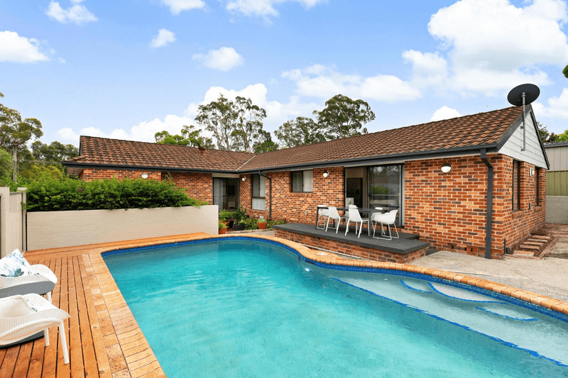 8 Dalgety Crescent, Green Point, NSW 2251