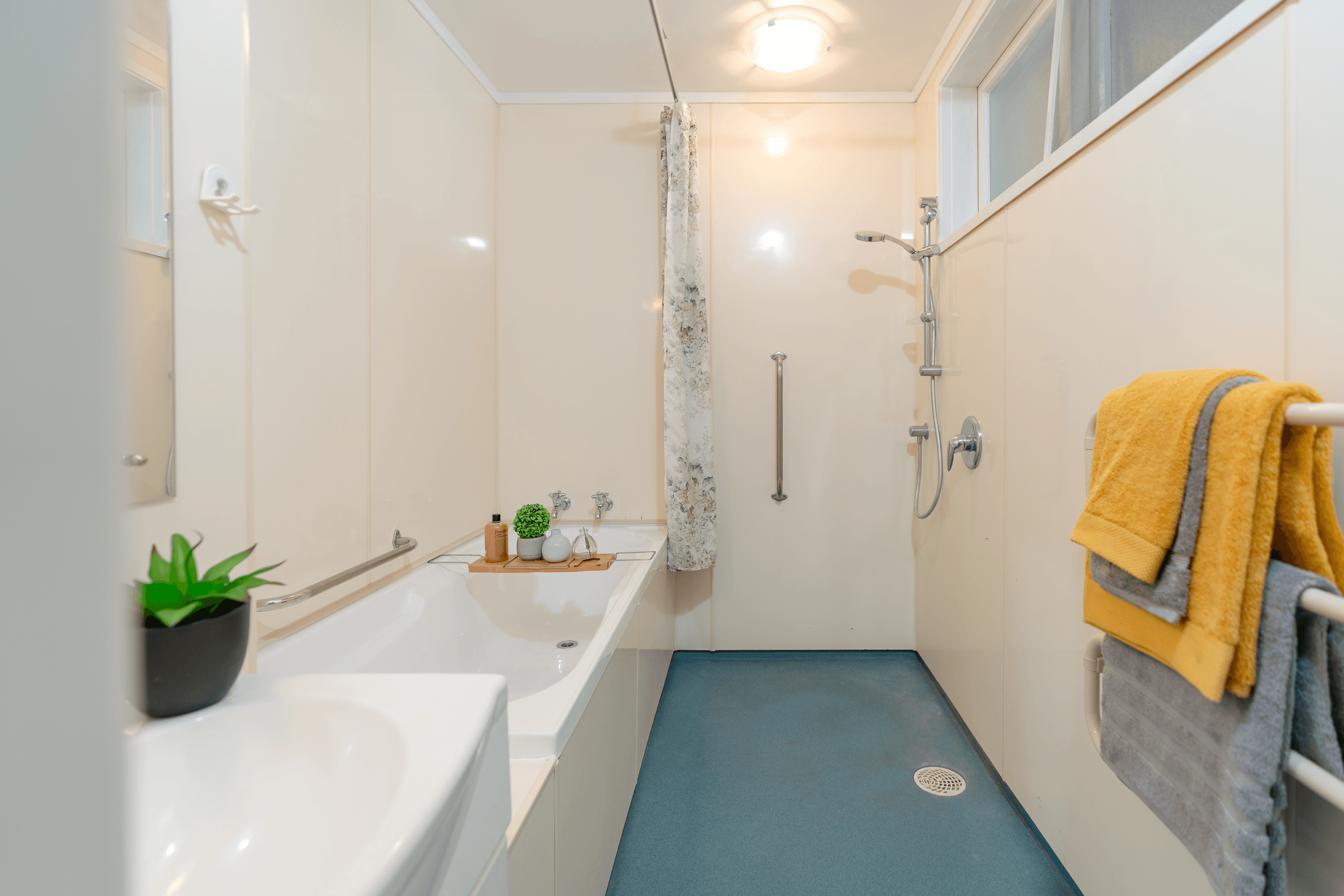 1B/236 Oriental Parade, Oriental Bay, Wellington 6011