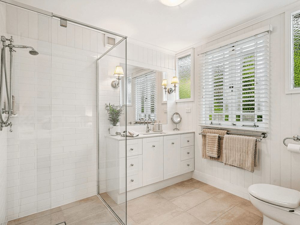 82 Bayview Terrace, CLAYFIELD, QLD 4011