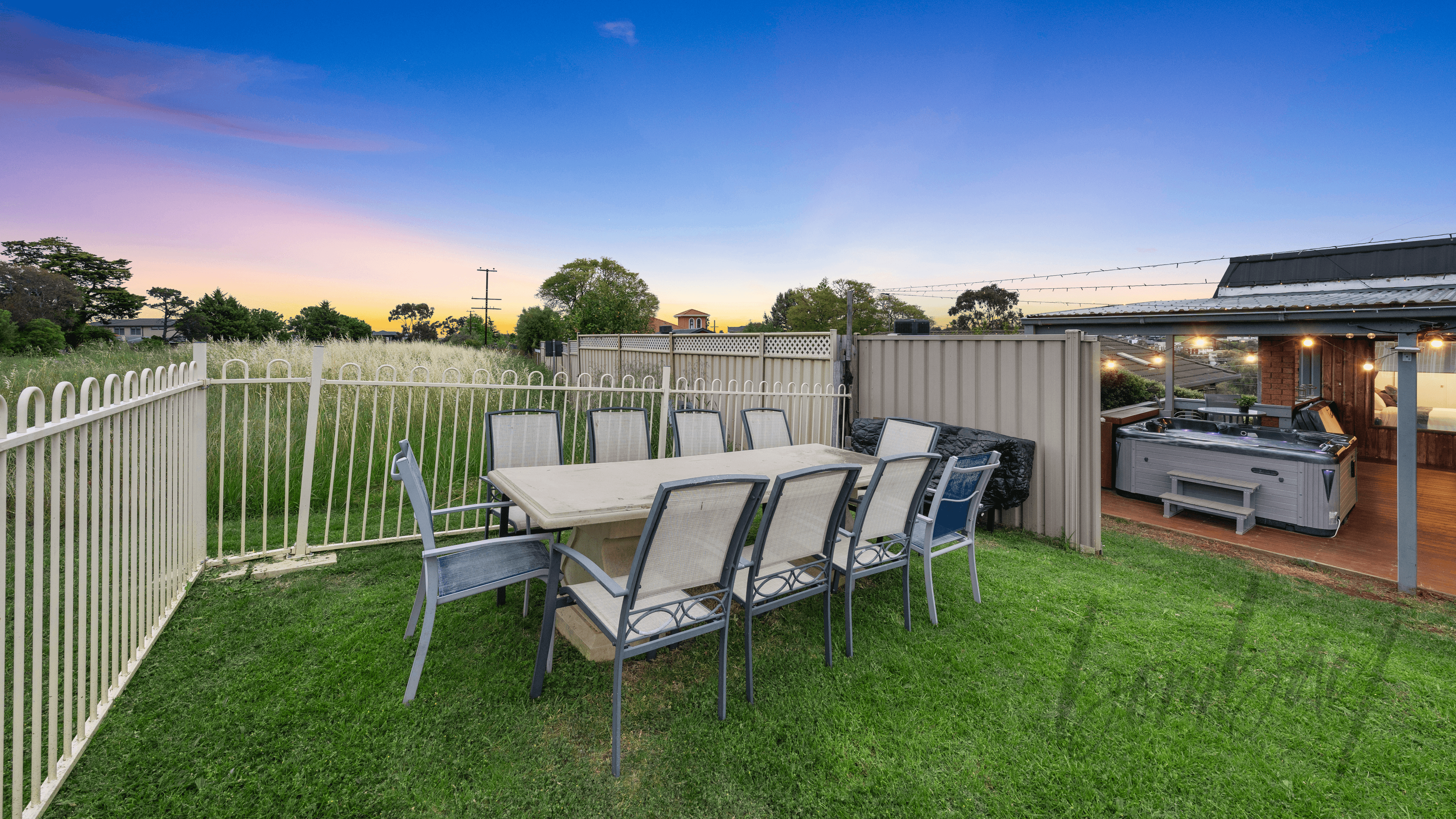 76 Outlook Drive, GLENROY, VIC 3046