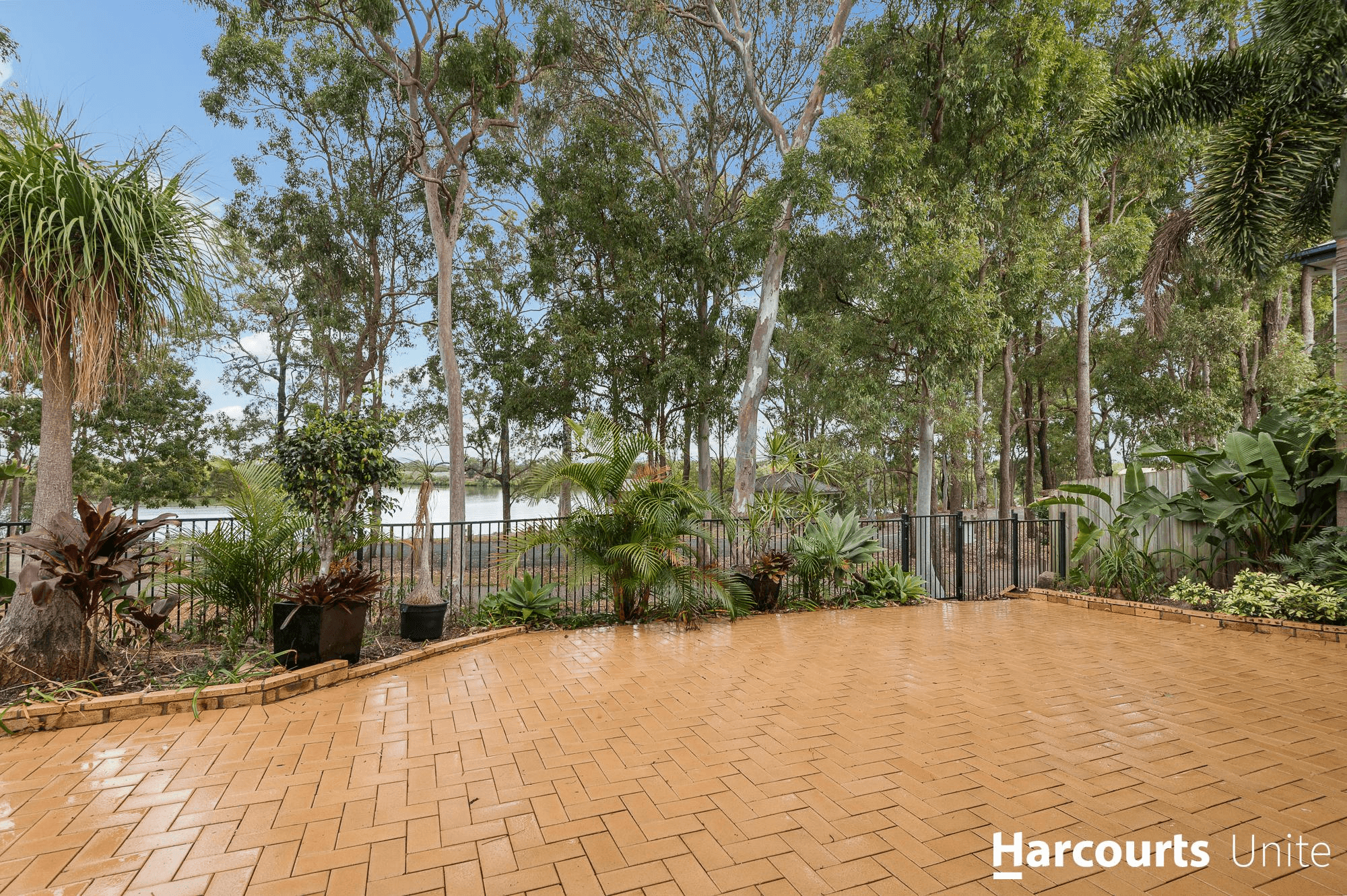 8 Warburton Street, MURRUMBA DOWNS, QLD 4503