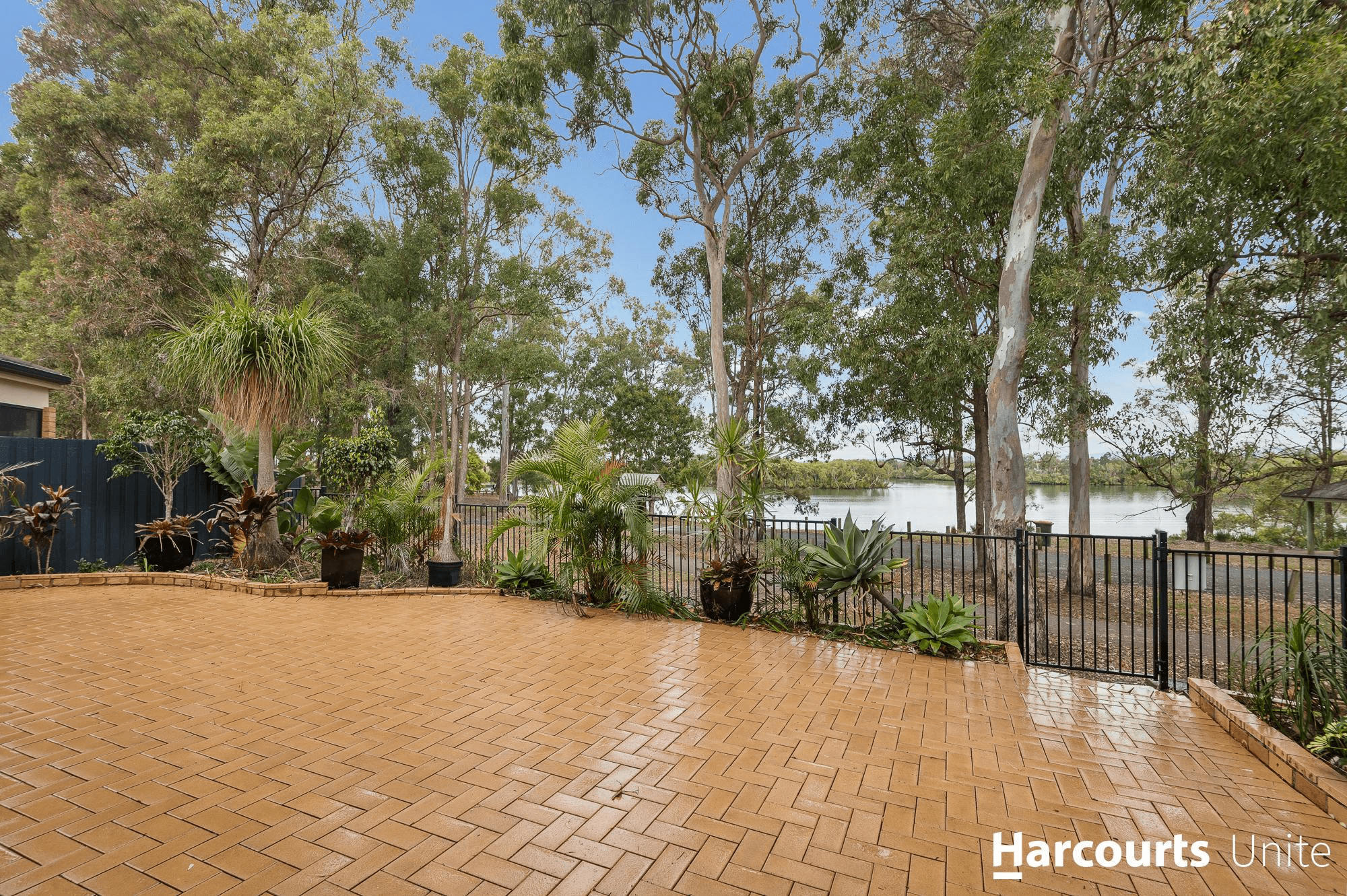 8 Warburton Street, MURRUMBA DOWNS, QLD 4503