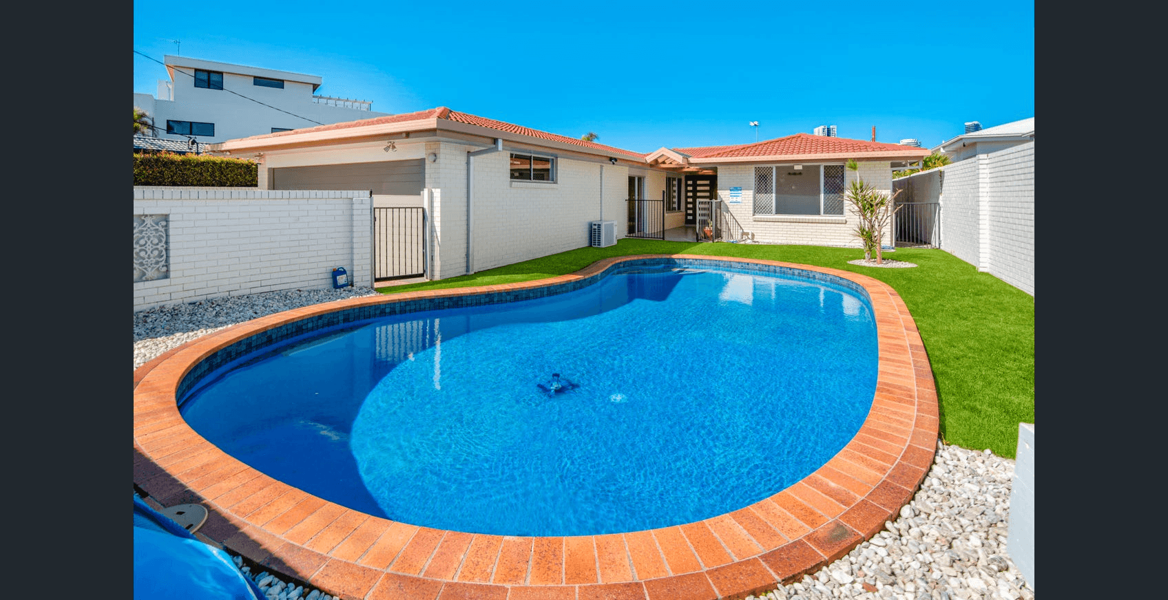 12 Andrea Avenue, BROADBEACH WATERS, QLD 4218