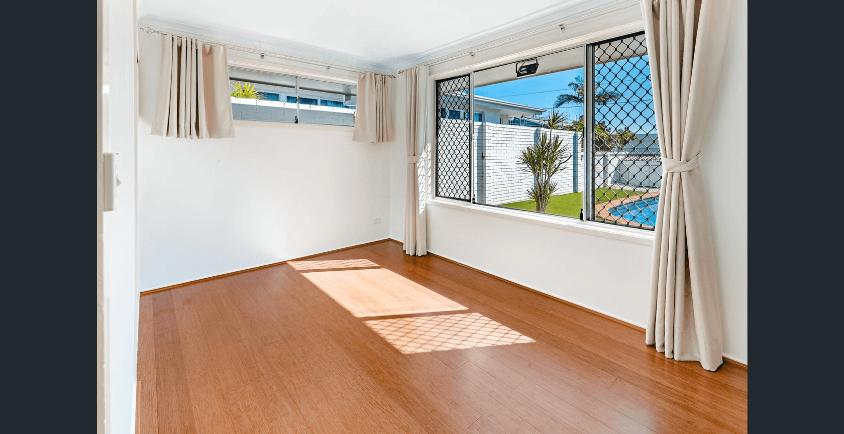 12 Andrea Avenue, BROADBEACH WATERS, QLD 4218