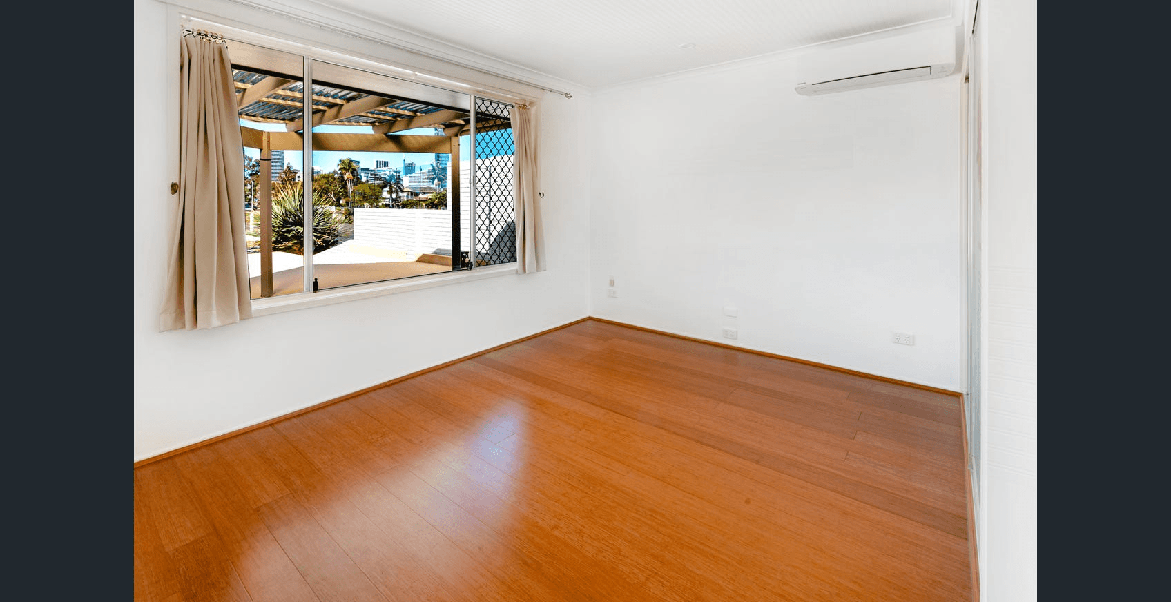 12 Andrea Avenue, BROADBEACH WATERS, QLD 4218