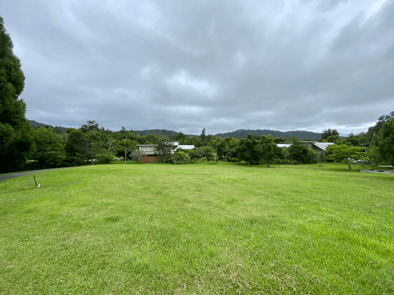 4 Booneen Burrow, CURRUMBIN VALLEY, QLD 4223