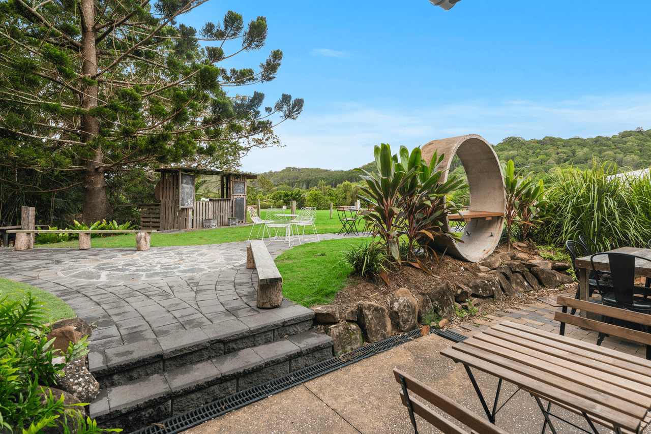 4 Booneen Burrow, CURRUMBIN VALLEY, QLD 4223