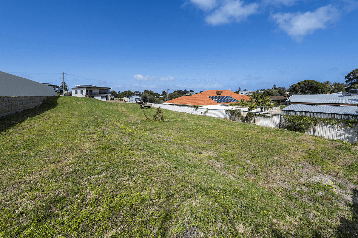 2 Atwick Court, Madora Bay, WA 6210