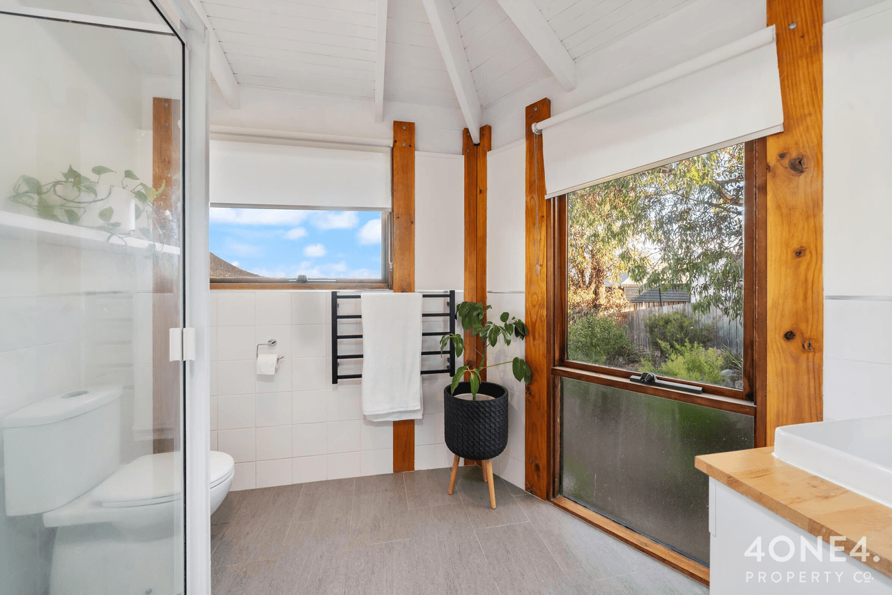 16 Clives Avenue, Old Beach, TAS 7017