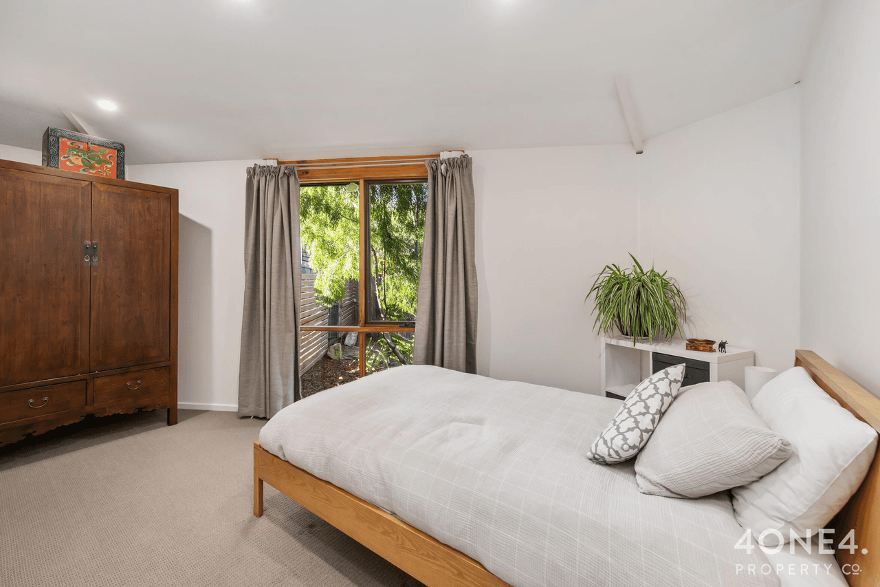 16 Clives Avenue, Old Beach, TAS 7017