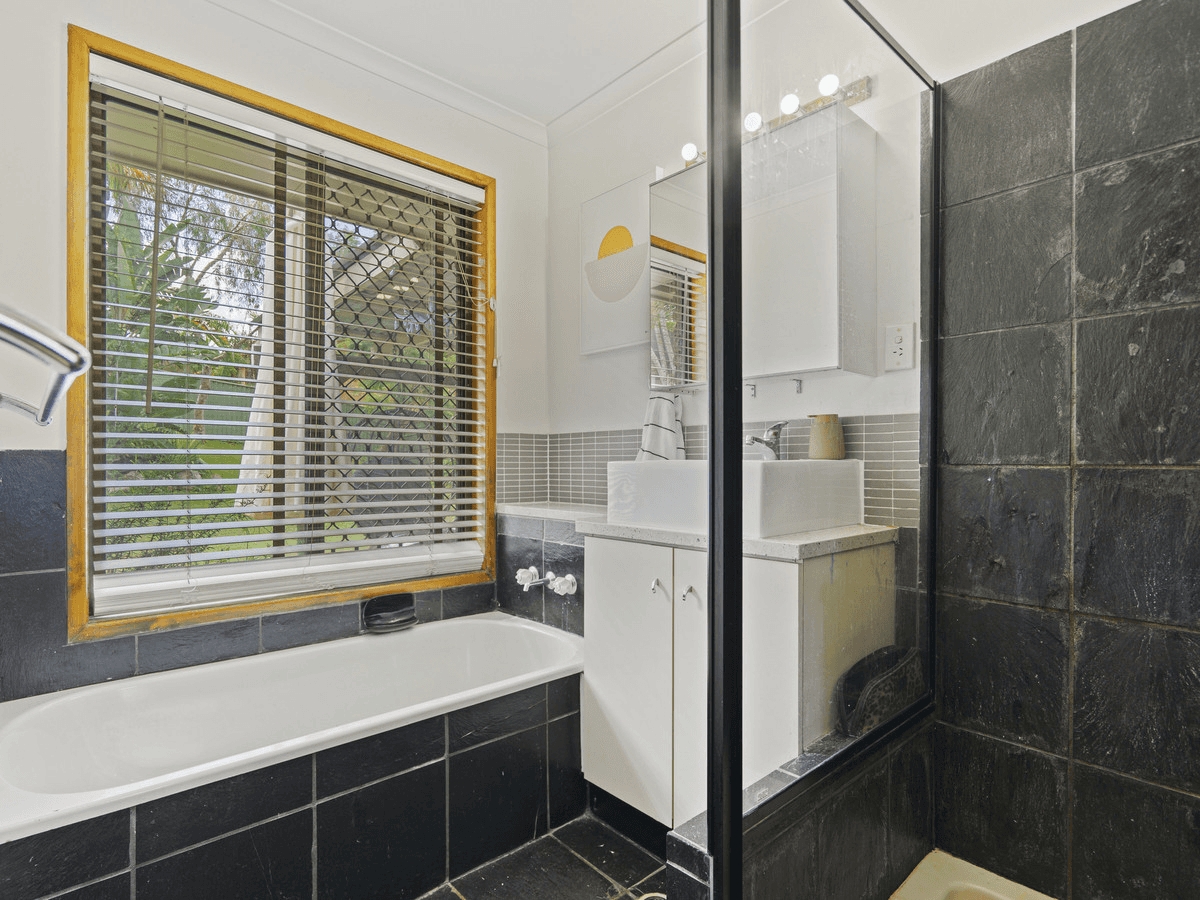 14  Calypso Court, EATONS HILL, QLD 4037