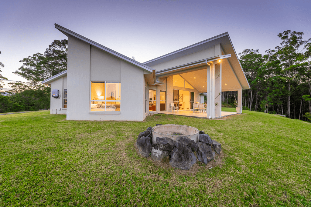 184 Neill Road, MOOLOOLAH VALLEY, QLD 4553