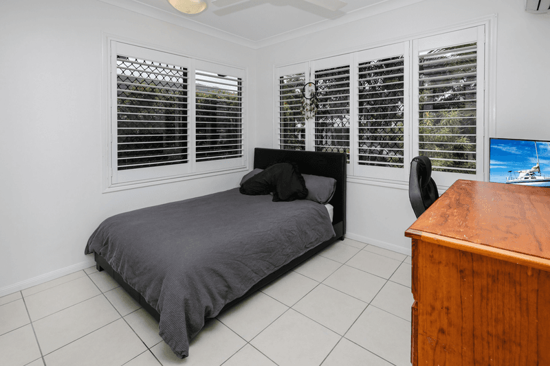 27 Charnley Avenue, Bentley Park, QLD 4869