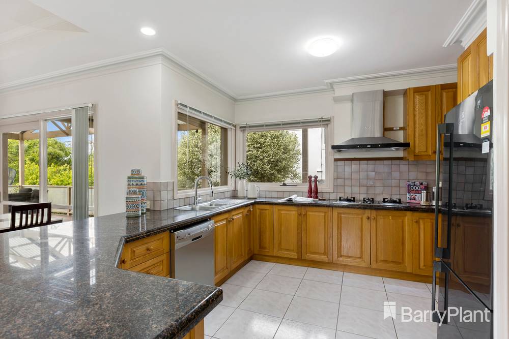 38 Strathconnan Place, Wheelers Hill, VIC 3150