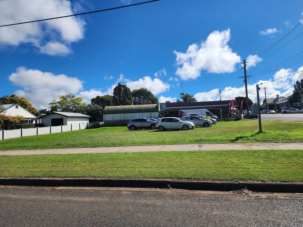 29 Toowoomba Road, CROWS NEST, QLD 4355