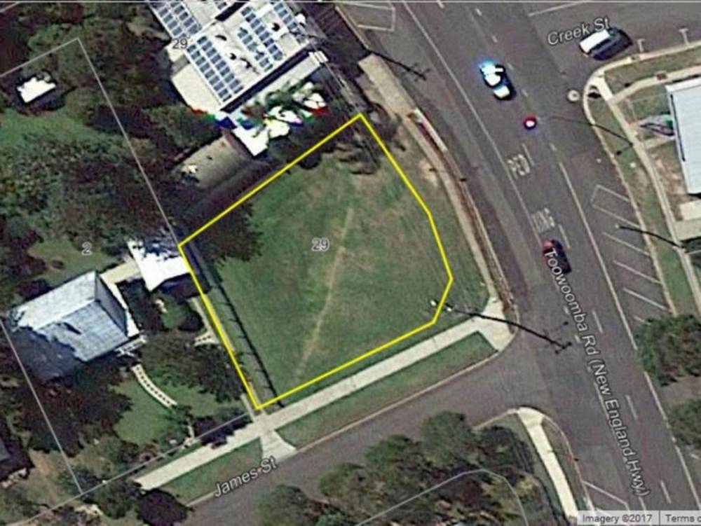 29 Toowoomba Road, CROWS NEST, QLD 4355