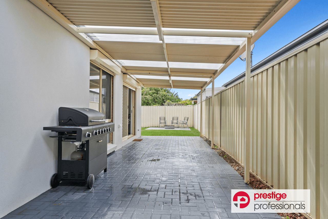 11 Chauvel Avenue, WATTLE GROVE, NSW 2173