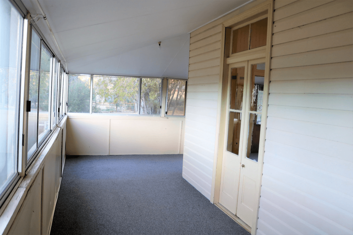 14-16 Belcher Street, Oakey, QLD 4401