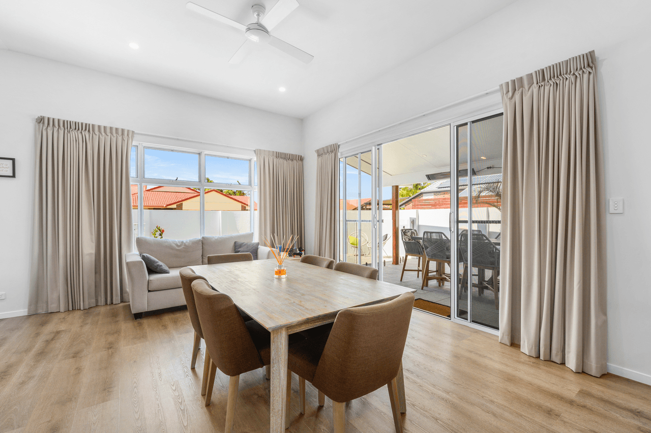 3 Oriole Court, BURLEIGH WATERS, QLD 4220